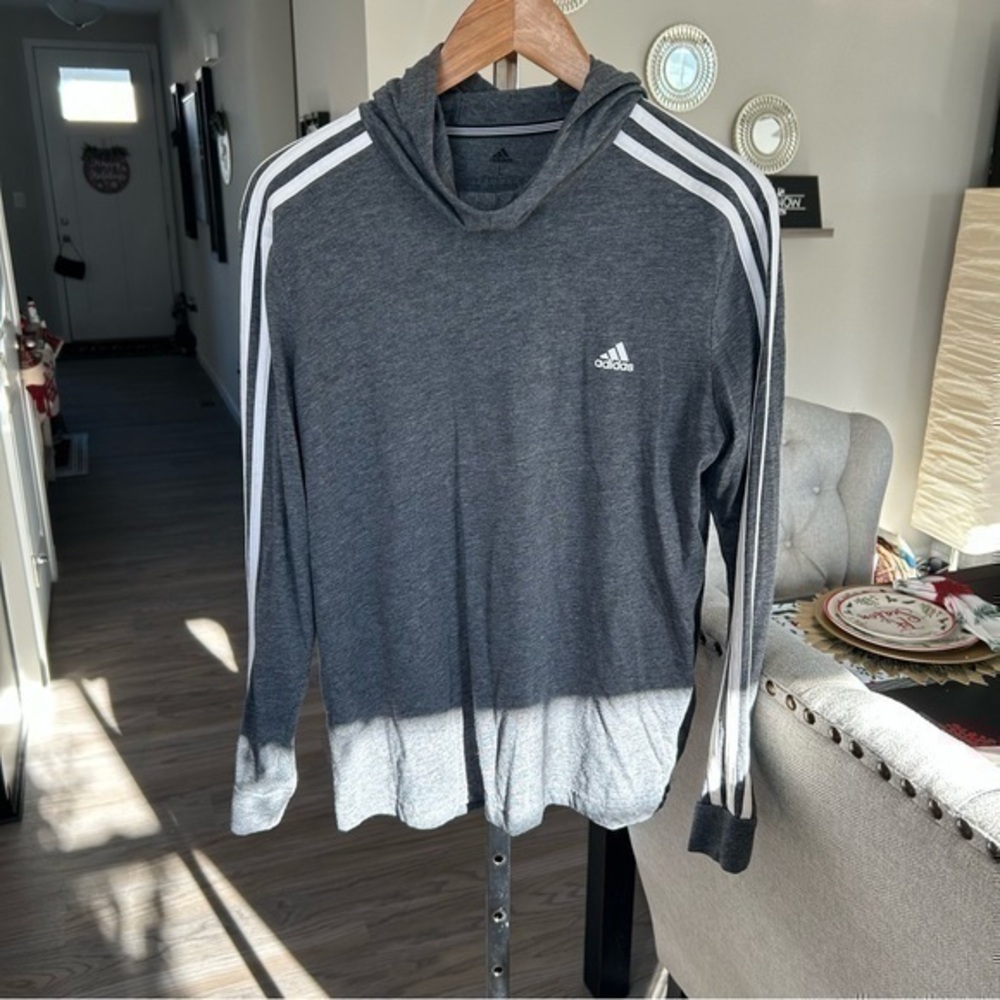 💋 Lightweight Adidas gray hoodie L juniors